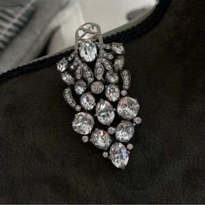 Vintage Eisenberg Original Large Rhinestone Synmetrical Silver Fur Clip Brooch